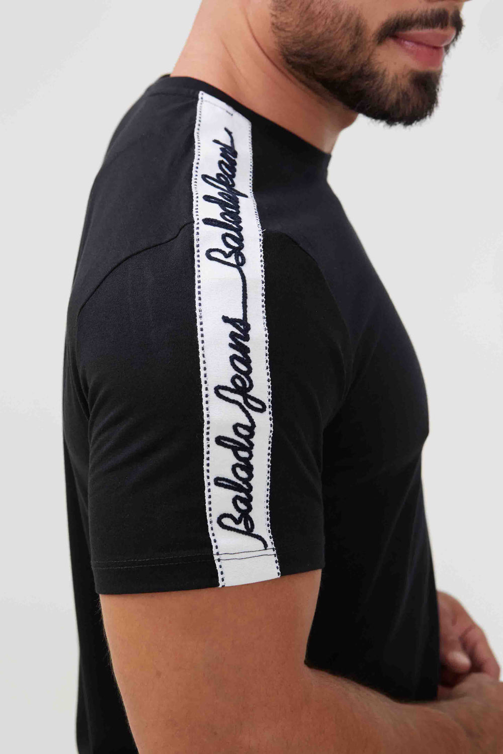 Balada  Men's T-Shirt 10302328