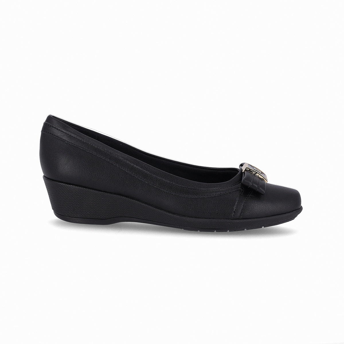 Piccadilly cushioned flat shoe with a low heel in black color and a bow on the top with a golden logo