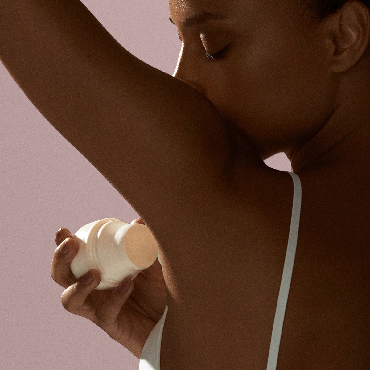 Natura Todo Dia  Even Skin  Women's  Roll On  Antiperspirant Deodorant